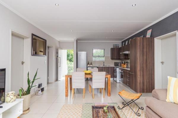 Epic Lux 8-12 Apartment Johannesburg Exterior photo